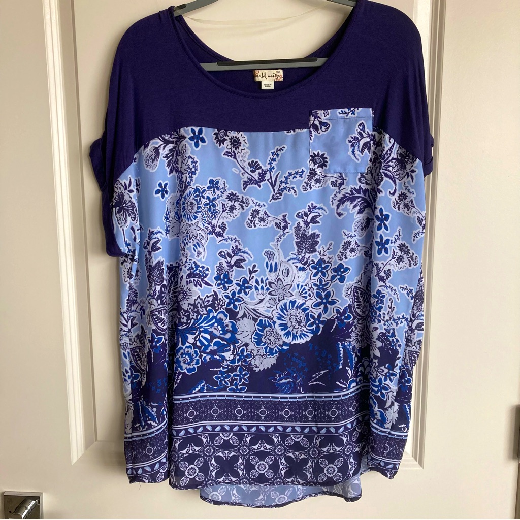 Short Sleeve Split Pattern Top
